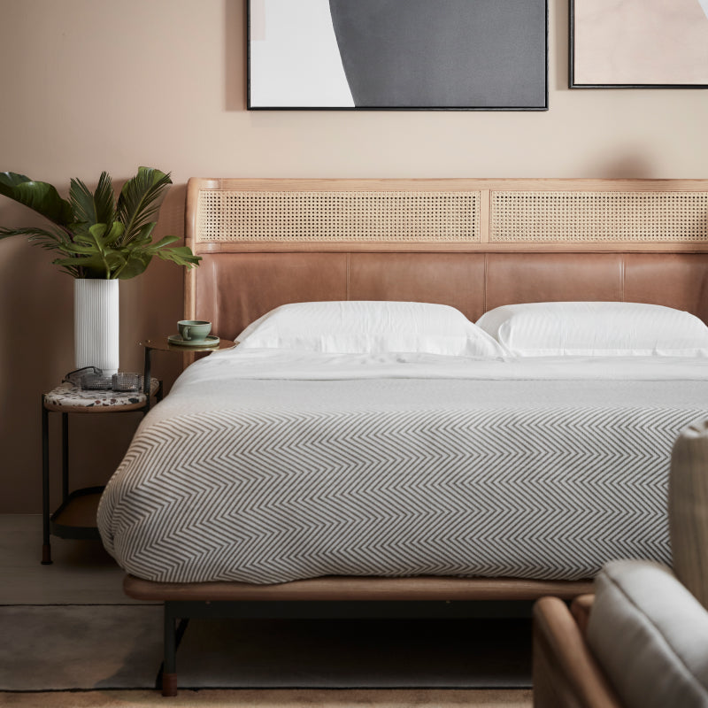 Tierra Bed - Solid Oak Frame with Leather Headboard | King & Queen